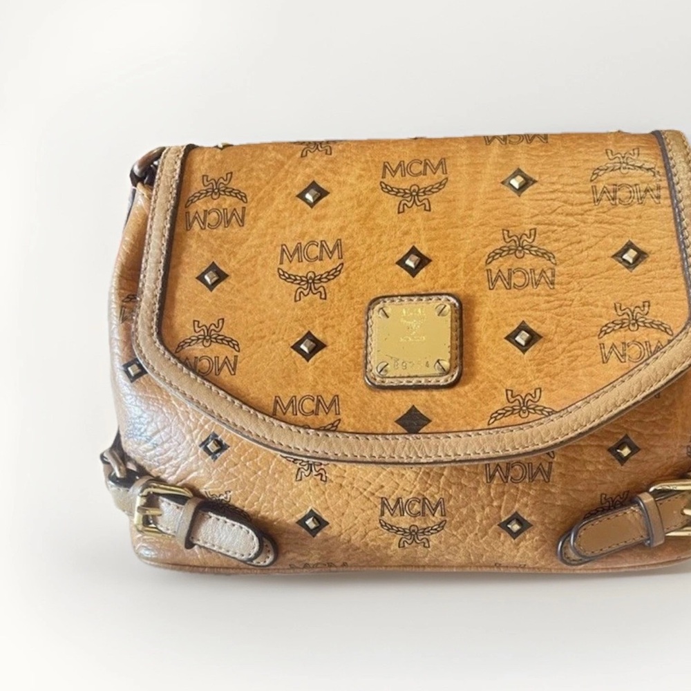 MCM LIMITED EDITION STUDDED TWO WAY CROSSBODY/ SHOULDER Bag Cognac Medium EUC - Picture 14 of 17